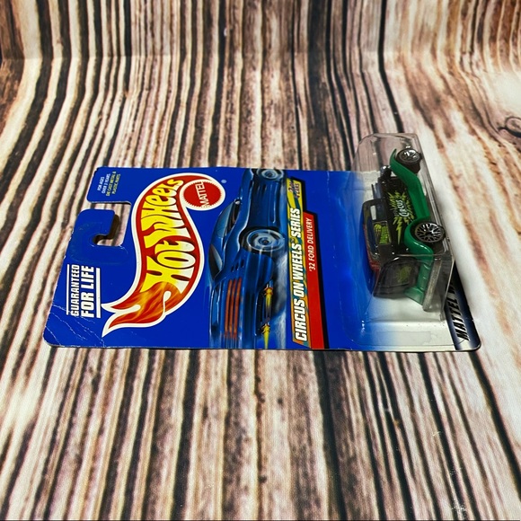 Hot Wheels 1999 Circus on Wheels Series #2 of 4 Cars. ‘32 Ford Delivery - Picture 11 of 13